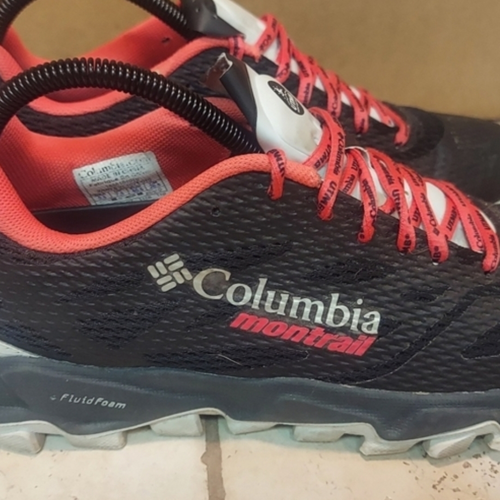 Columbia Womens Black and Red Athletic Sneakers - Picture 3 of 10